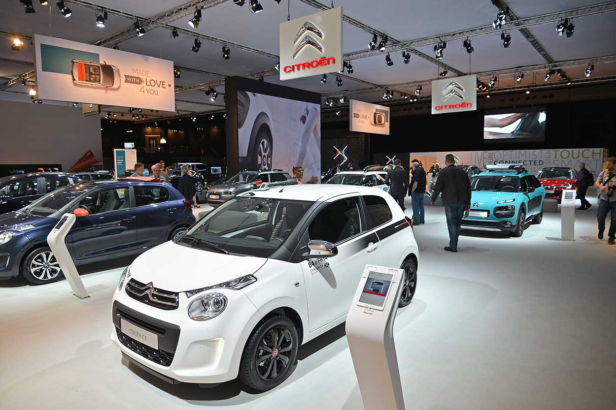 Overzicht van de Citroën-stand, van C1 tot en met C4 Picasso